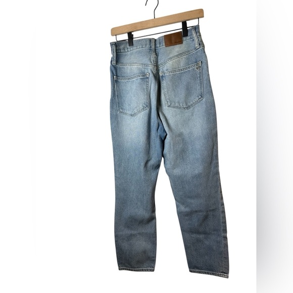 Madewell The Momjean Distressed High Rise Jeans Size 27 / 6 - Picture 4 of 8